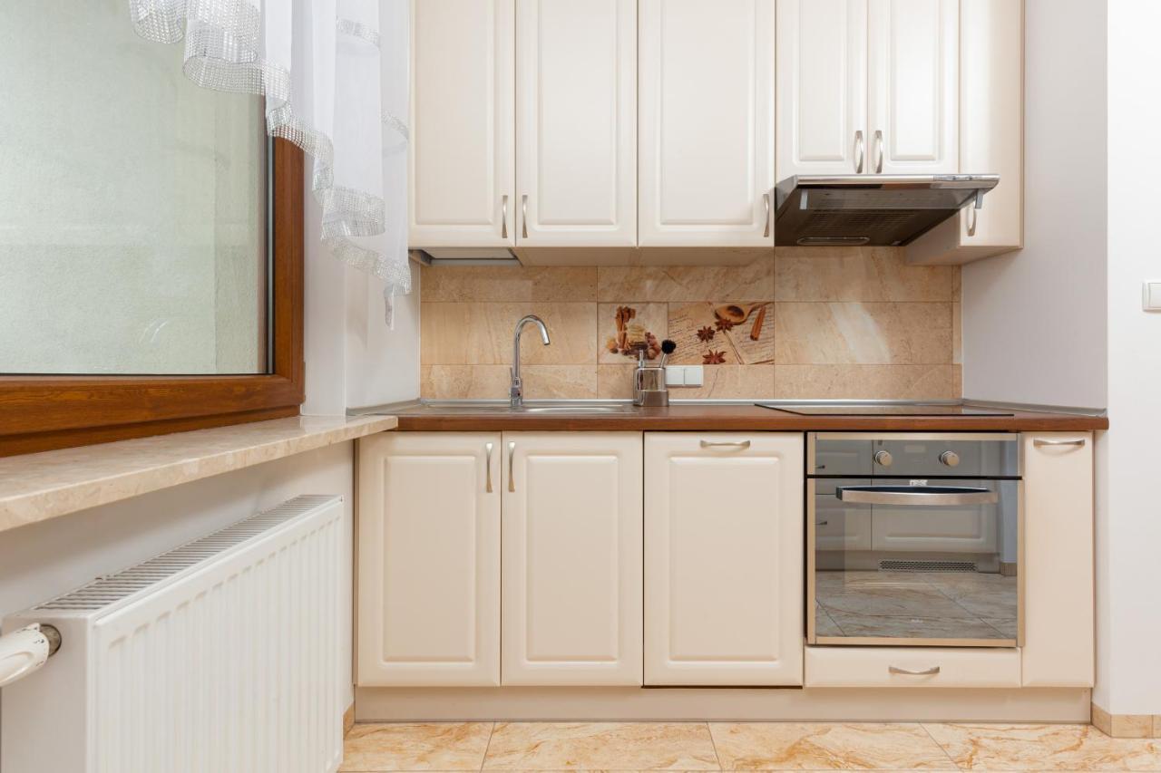 Na Woli Sowinskiego By Renters * Warsaw